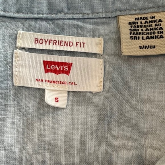 LEVIS Boyfriend Fit Blue Coconut Tree Embroidered Back Button Down LS Shirt Sz S - Picture 6 of 9